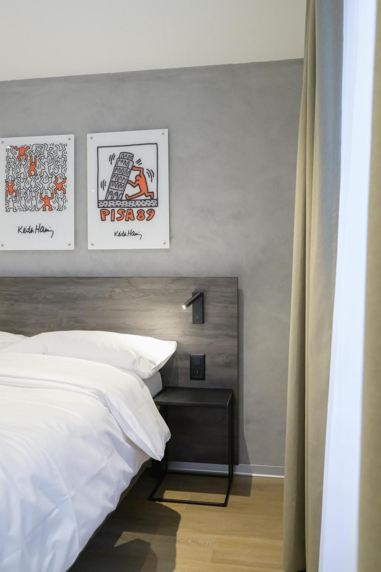 Arnold Self Check-in Hotel